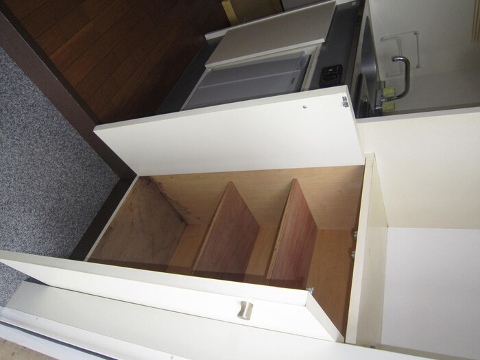 物件内観写真8　(収納)