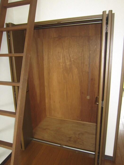 物件内観写真13　(収納)