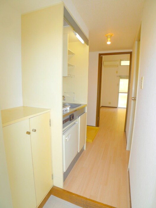 物件内観写真16　(玄関)