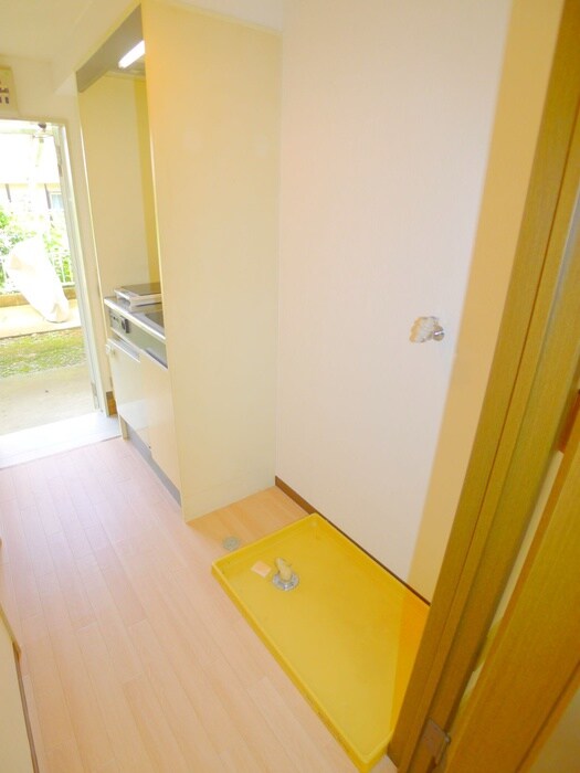 物件内観写真22　(洗濯機置場)