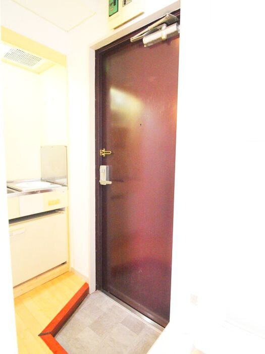 物件内観写真15　(玄関)