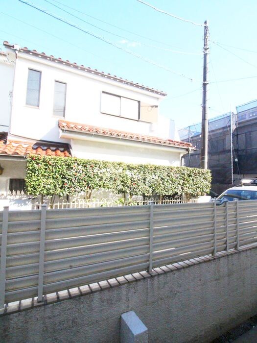 物件内観写真17　(室内からの展望)