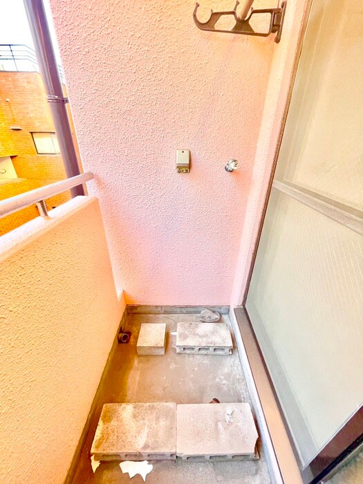 物件内観写真18　(洗濯機置場)