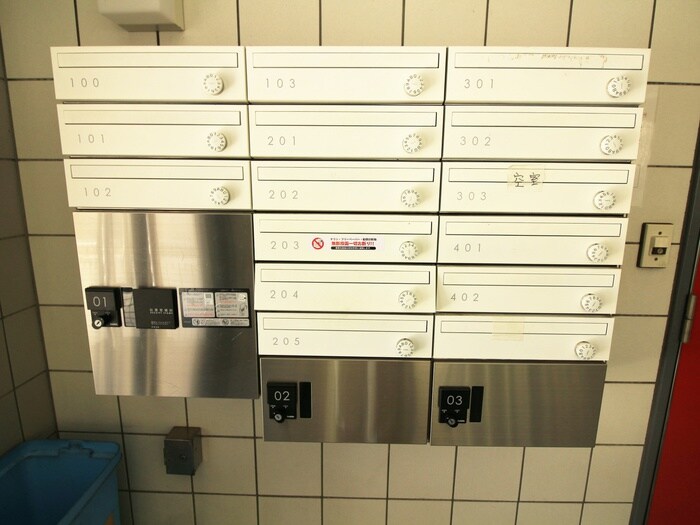 物件外観写真4　(エントランス部分)