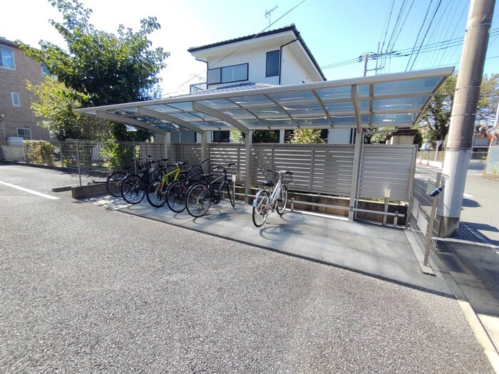 物件外観写真4　(駐輪場)