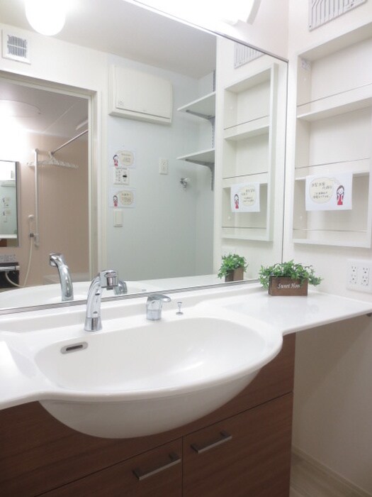 物件内観写真10　(洗面)