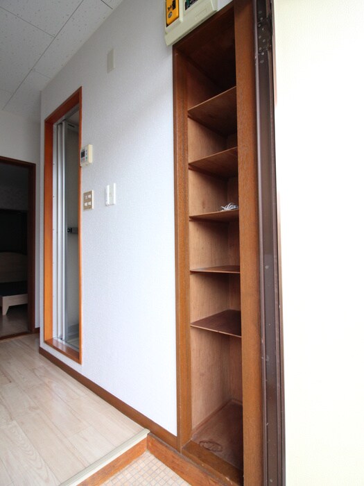 物件内観写真10　(靴箱)