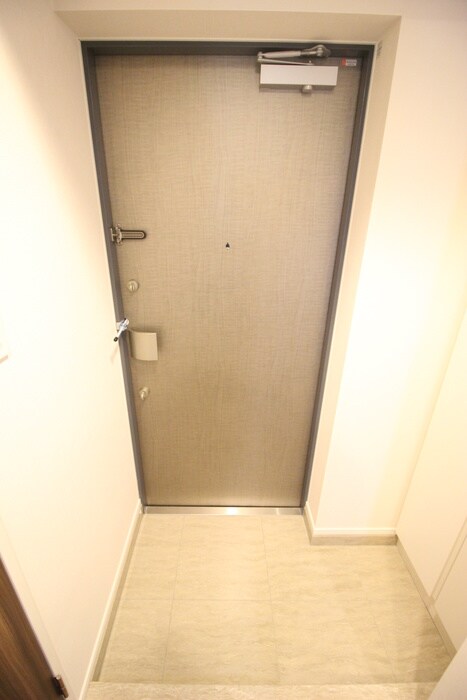 物件内観写真16　(玄関)