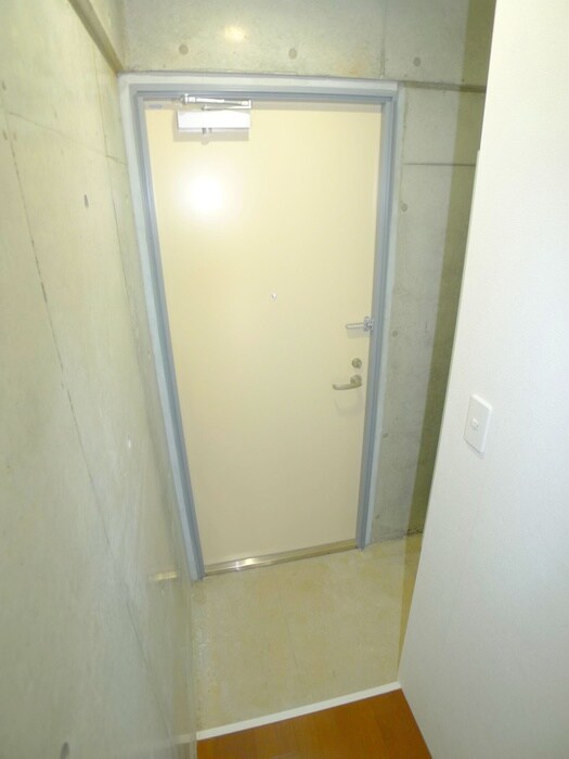 物件内観写真18　(玄関)