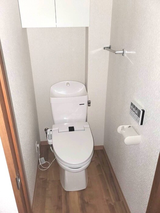 物件内観写真16　(トイレ)