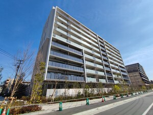 ｻﾞ･ﾊﾟｰｸﾊｳｽ横浜川和町ﾃﾗｽ(1001)外観写真