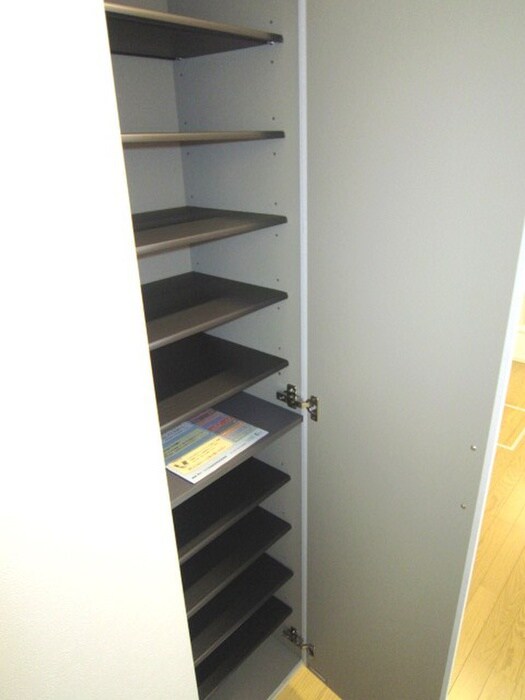 物件内観写真18　(靴箱)