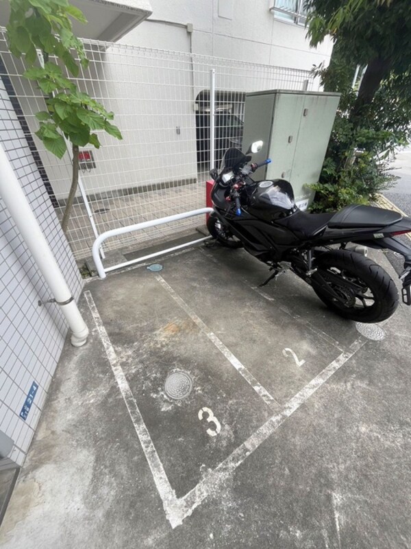 バイク置き場