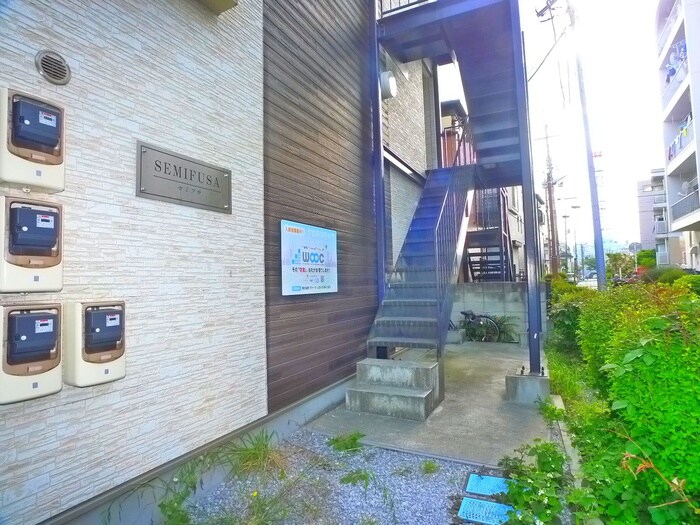 物件外観写真6　(駐輪場)