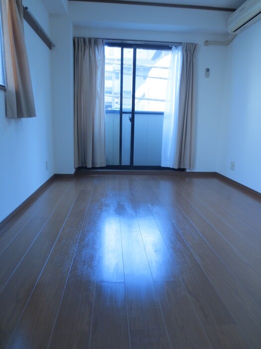 物件内観写真6　(居室)