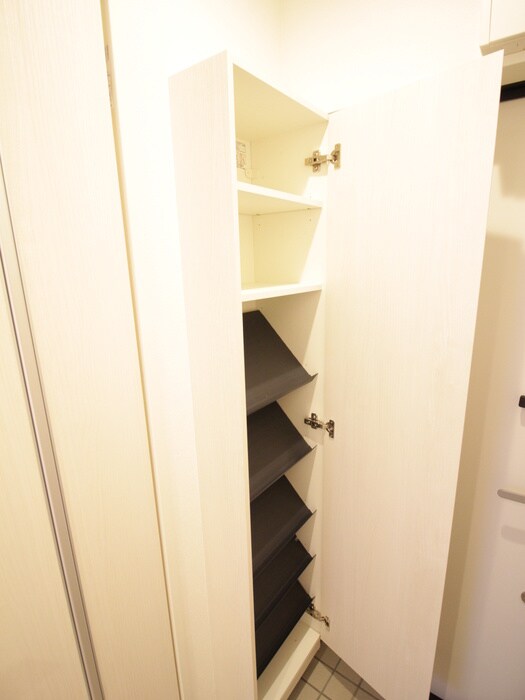 物件内観写真15　(靴箱)