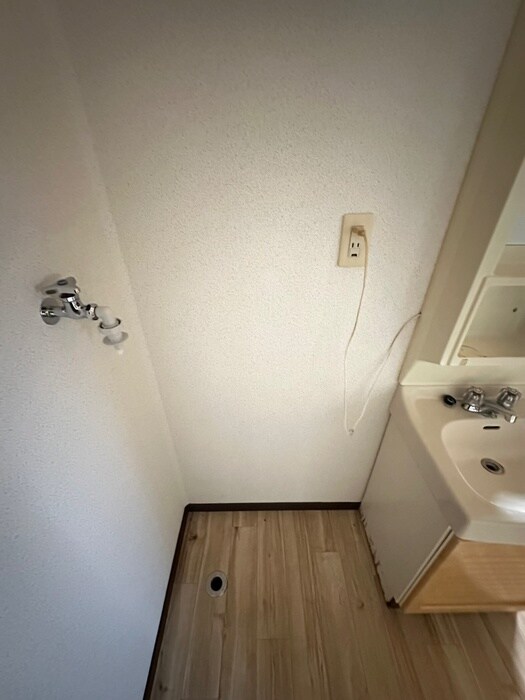 物件内観写真20　(洗濯機置場)