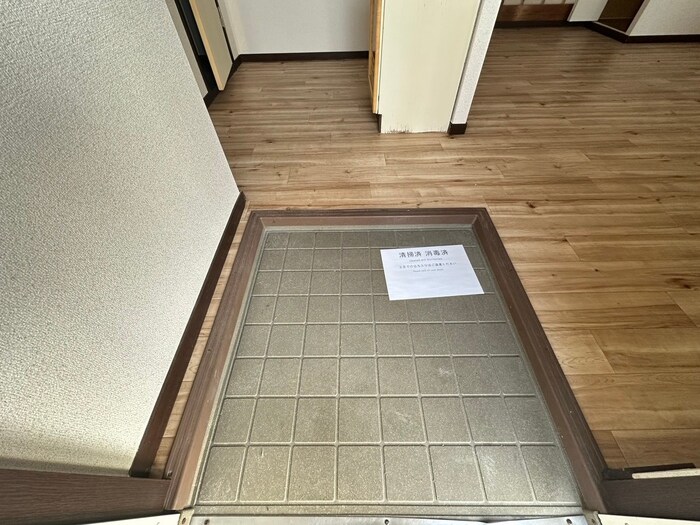 物件内観写真22　(玄関)