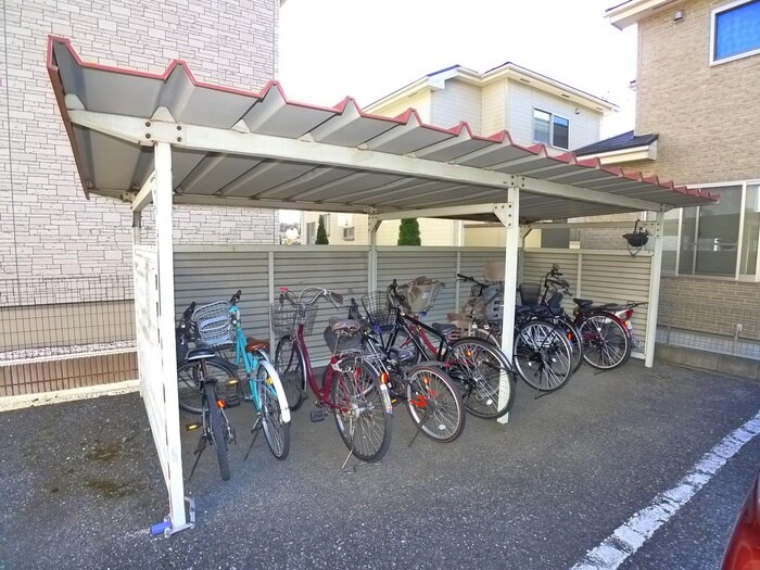 物件外観写真6　(駐輪場)