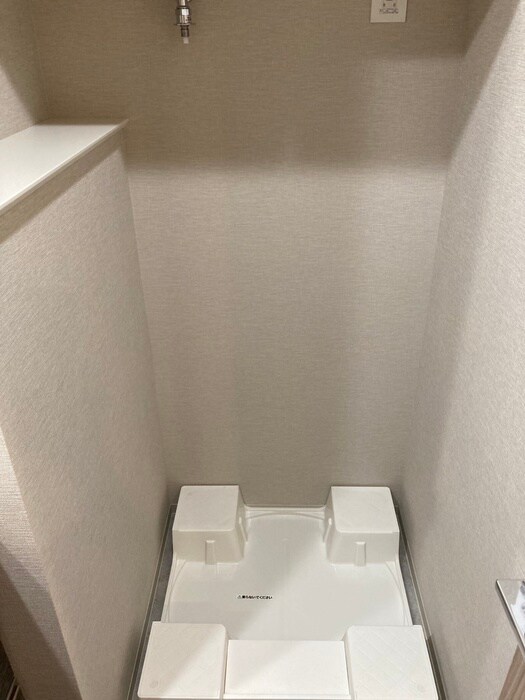 物件内観写真14　(洗濯機置場)