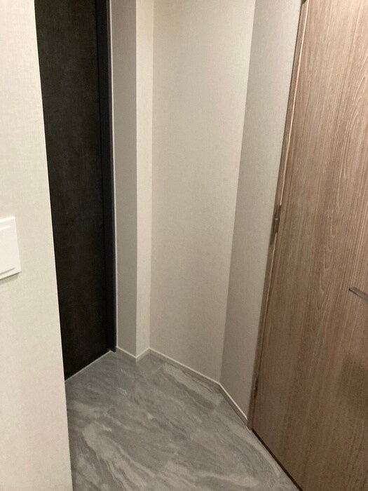 物件内観写真16　(玄関)