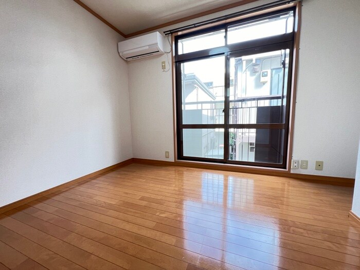 物件内観写真7　(居室)