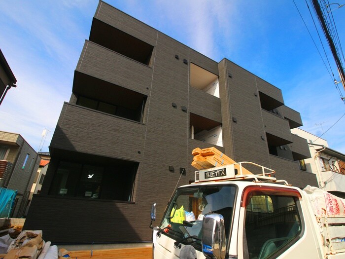 物件外観写真2　(建築中)