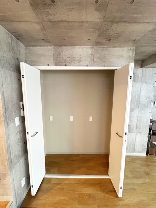 物件内観写真11　(収納)