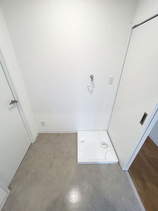 物件内観写真14　(洗濯機置場)