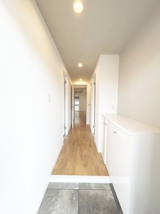 物件内観写真21　(玄関)