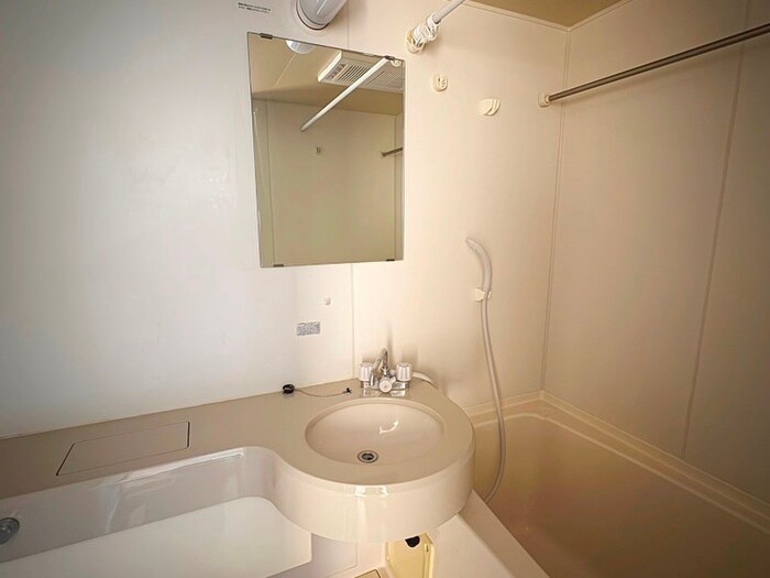 物件内観写真10　(洗面)