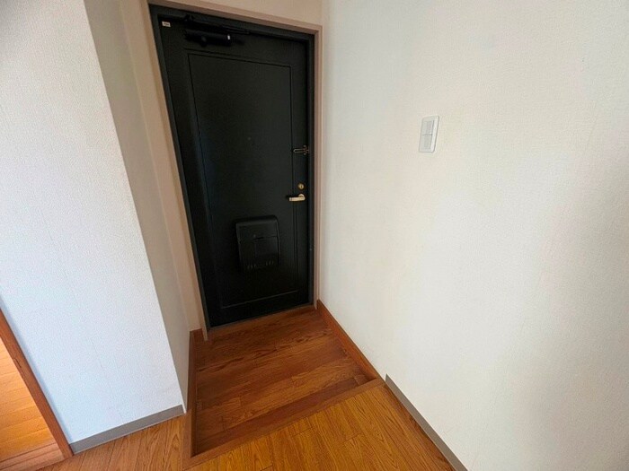 物件内観写真15　(玄関)