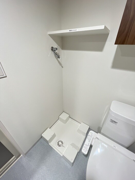 物件内観写真13　(洗濯機置場)