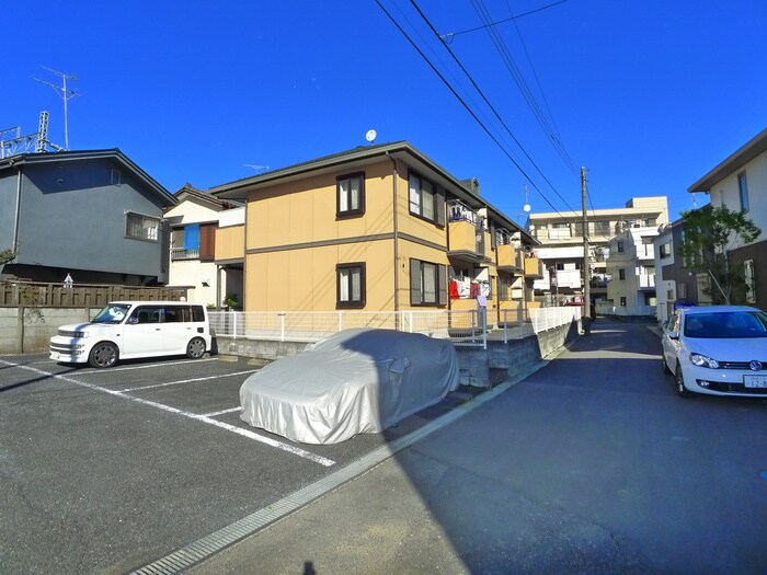 物件外観写真6　(駐車場)