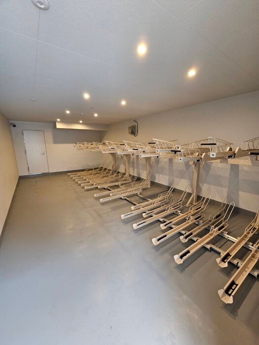 物件外観写真5　(駐輪場)