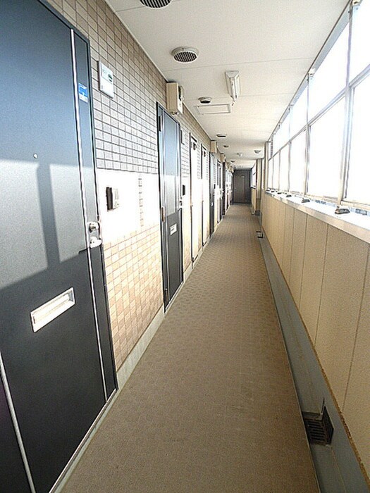 物件内観写真20　(室内からの展望)