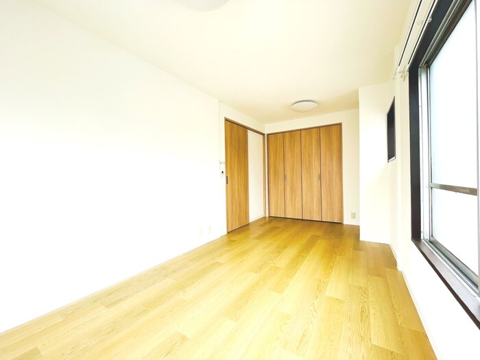 物件内観写真8　(居室)