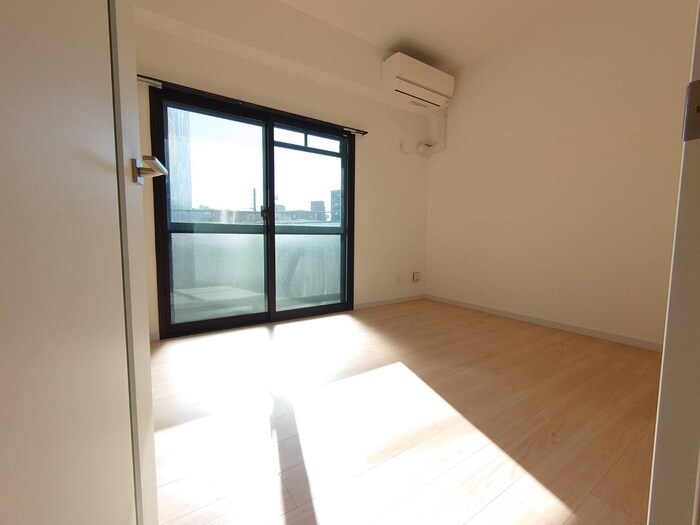 物件内観写真4　(居室)