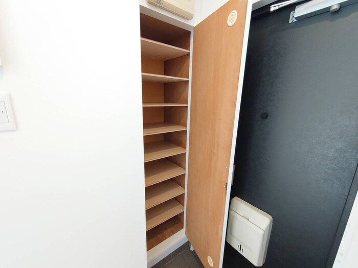 物件内観写真17　(靴箱)