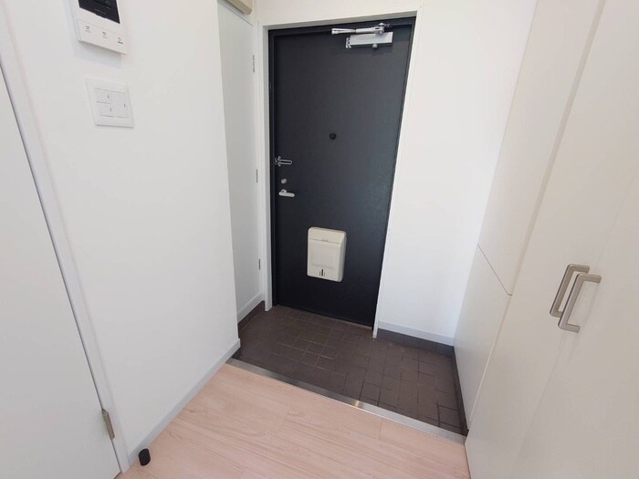 物件内観写真19　(玄関)