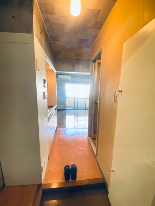 物件内観写真7　(玄関)