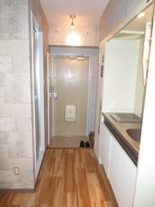 物件内観写真8　(玄関)