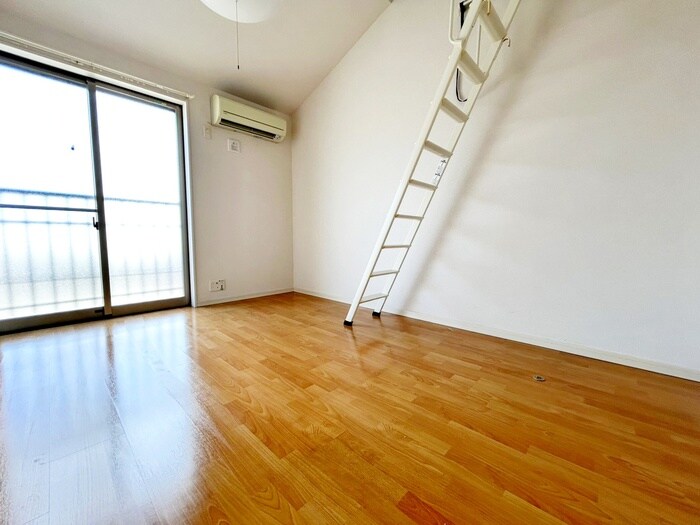 物件内観写真8　(居室)