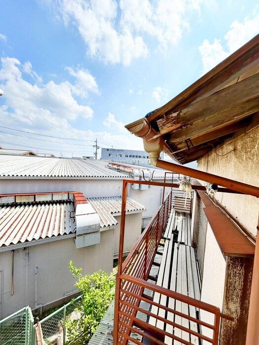 物件内観写真17　(室内からの展望)