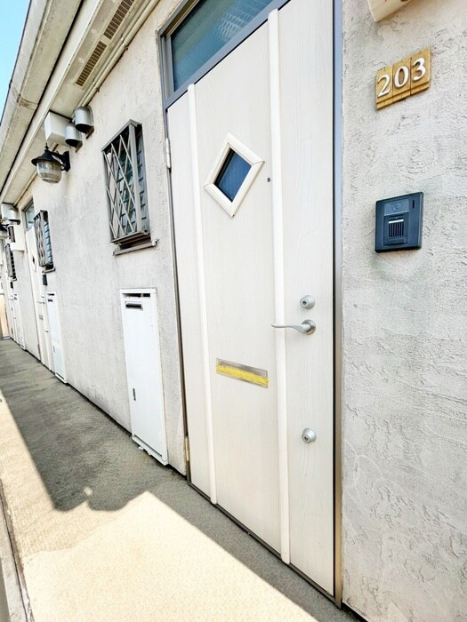 物件内観写真18　(玄関)