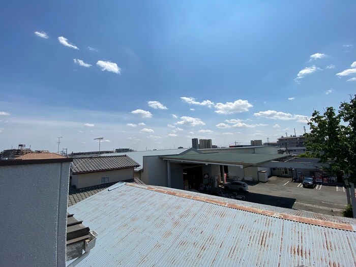 物件内観写真7　(室内からの展望)