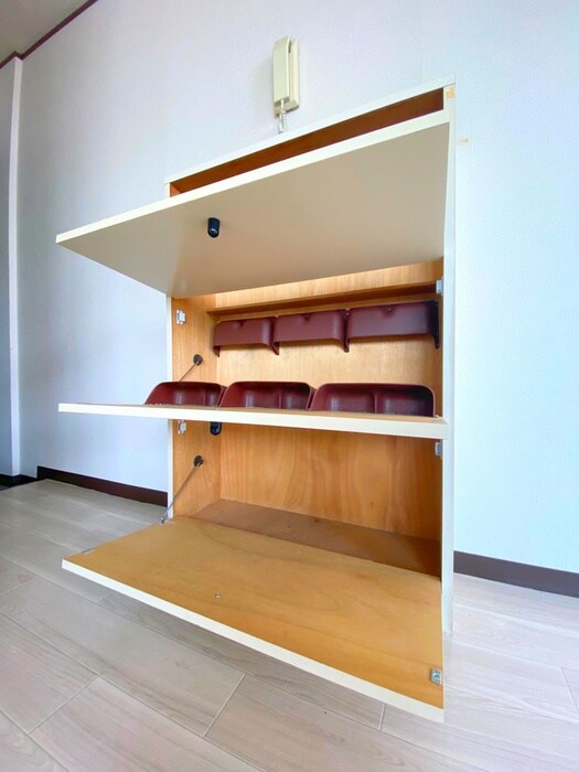 物件内観写真10　(靴箱)