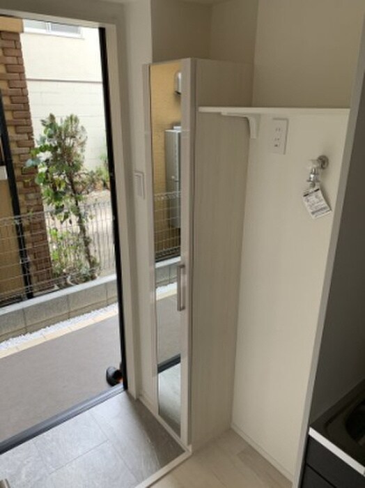 物件内観写真15　(玄関)