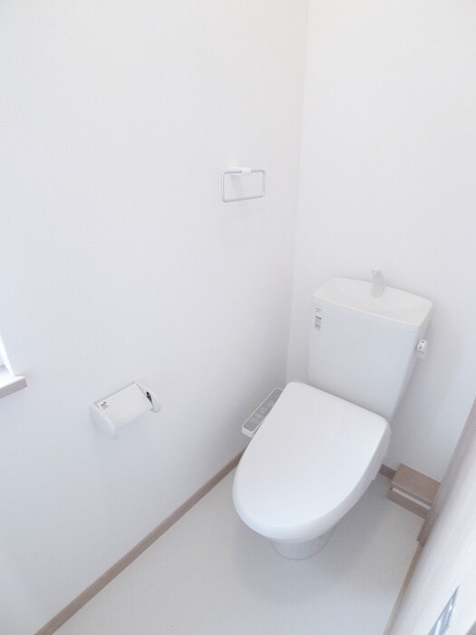 物件内観写真12　(トイレ)