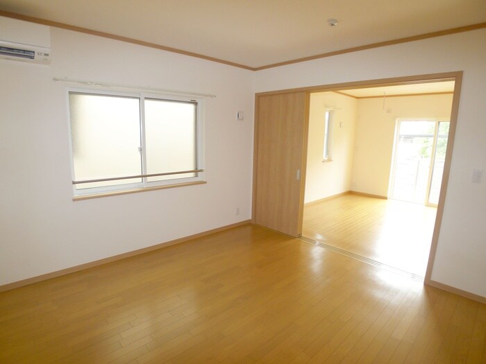 物件内観写真19　(居室)